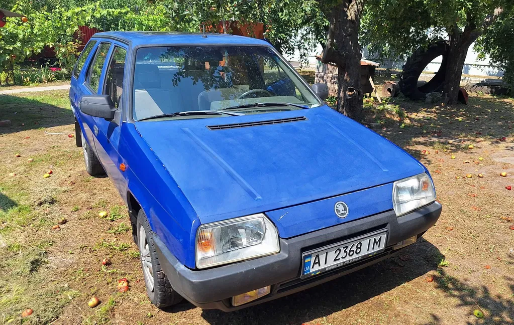 Фото 1993 Skoda Favorit