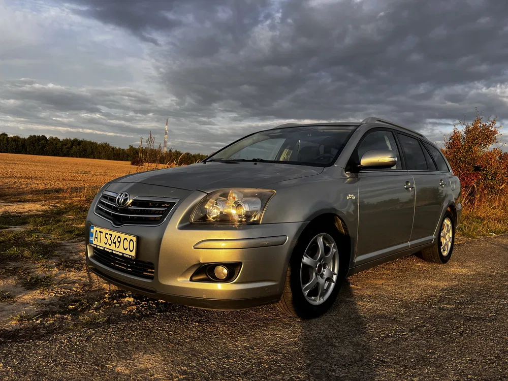 Фото 2007 Toyota Avensis