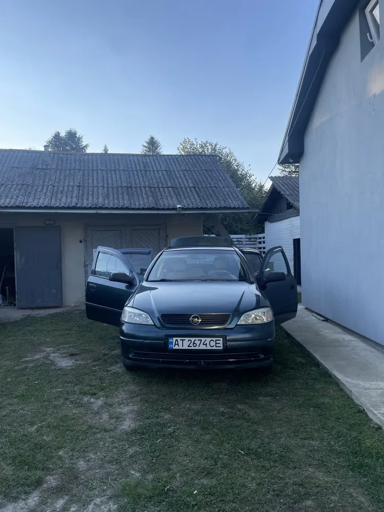 Фото 2004 Opel Astra