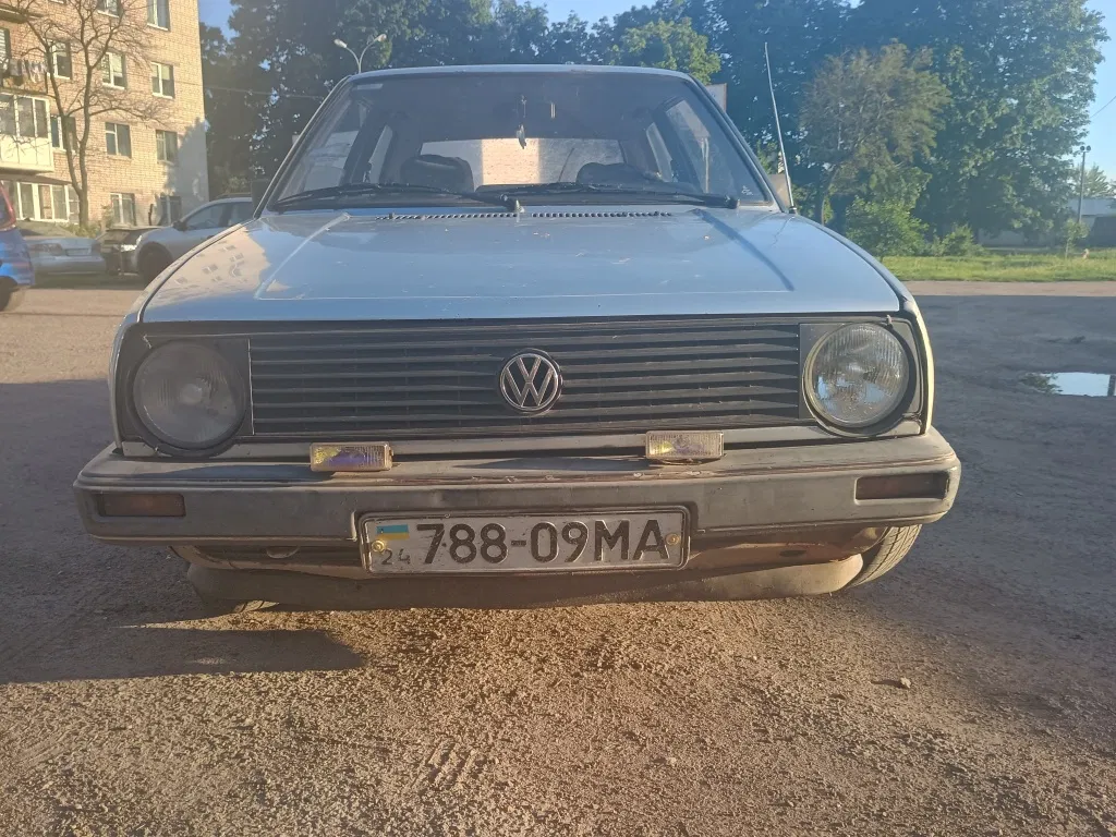 Фото 1984 Volkswagen Golf