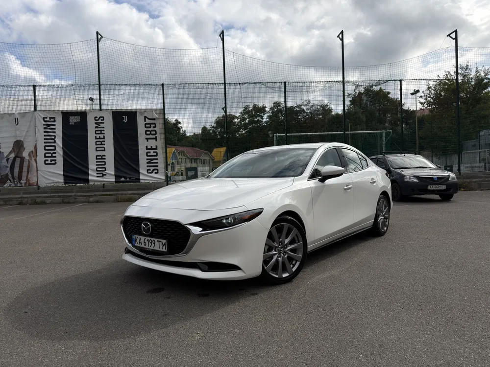 Фото 2019 Mazda 3