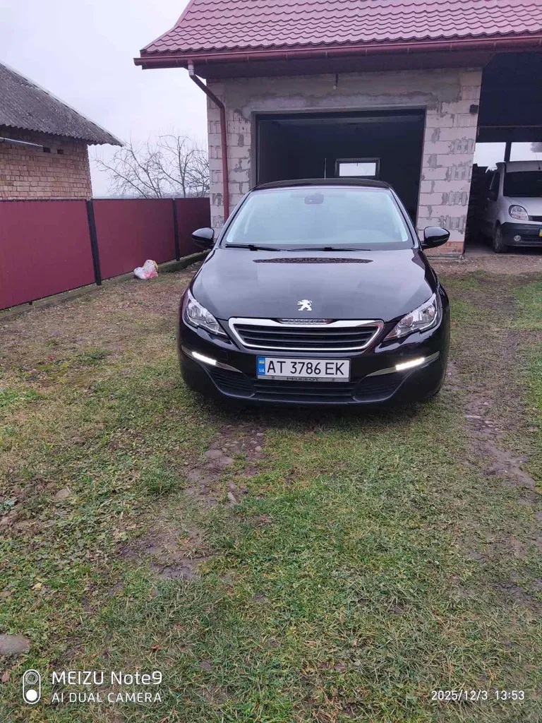 Фото 2017 Peugeot 308