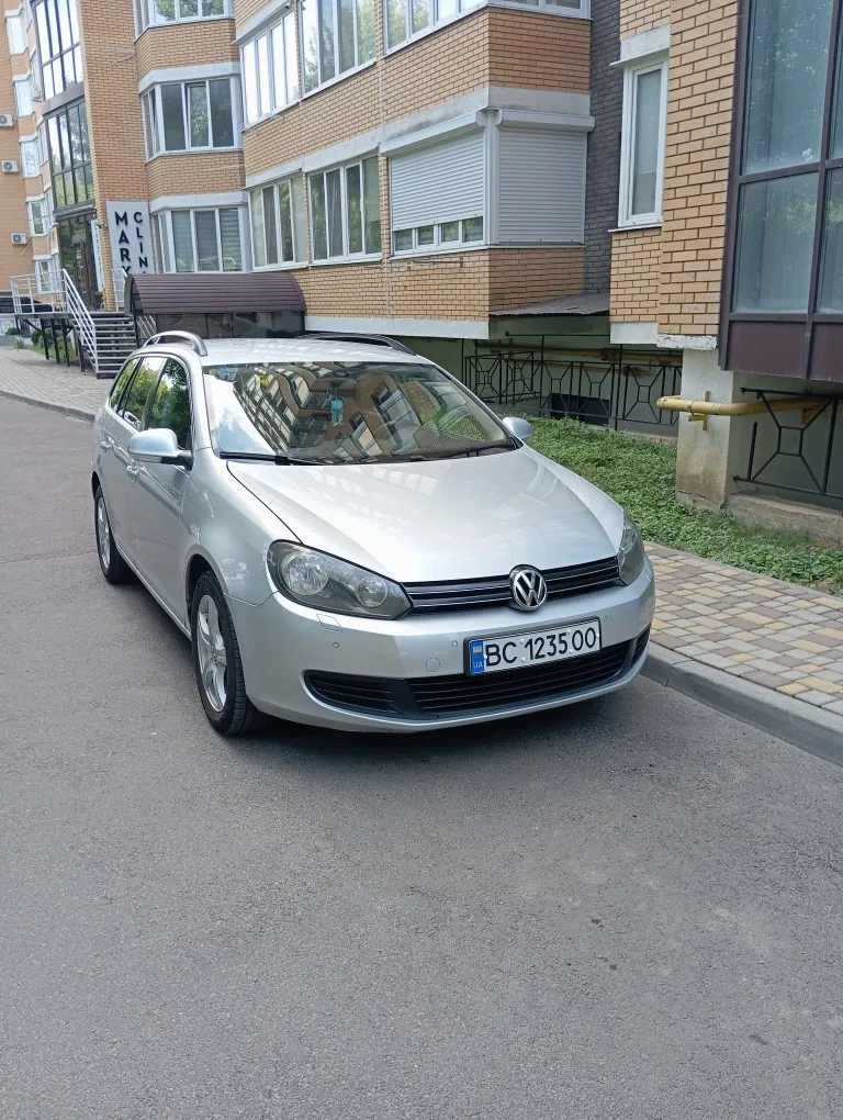 Фото 2010 Volkswagen Golf