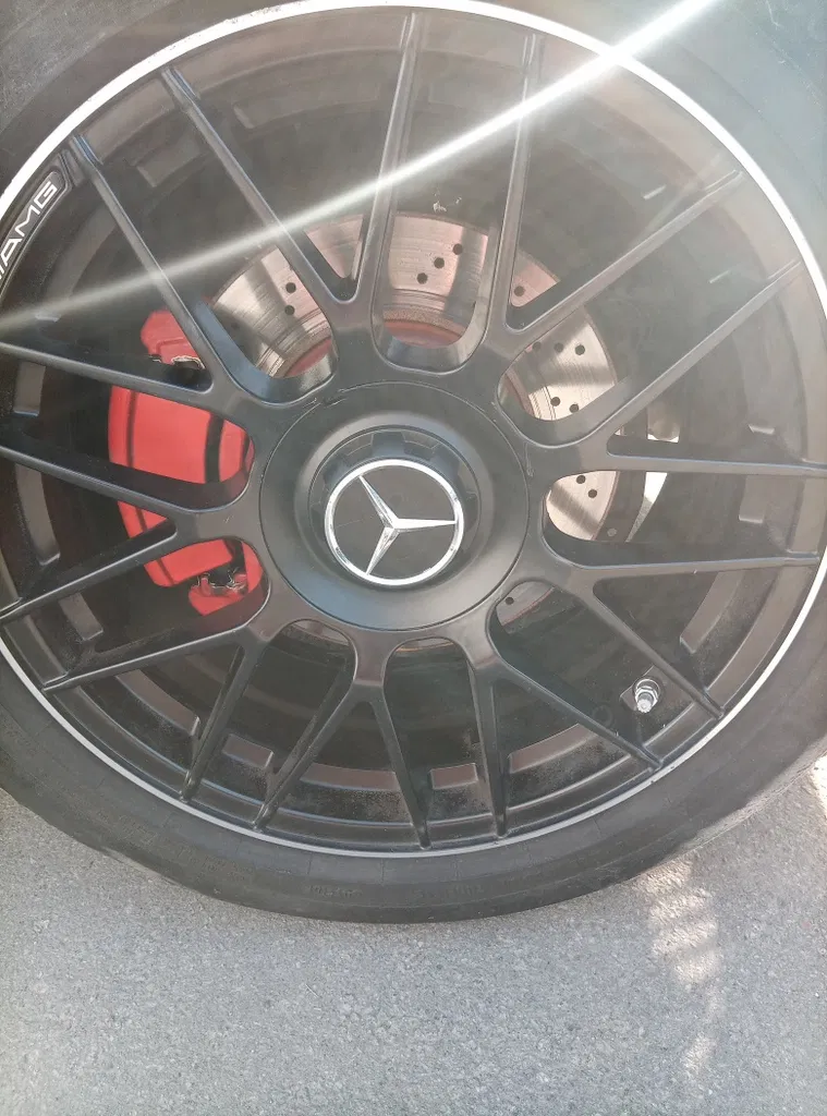 Фото 2011 Mercedes-Benz 300