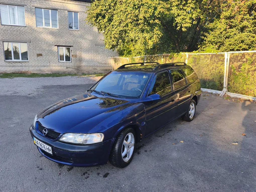 Фото 1998 Opel Vectra