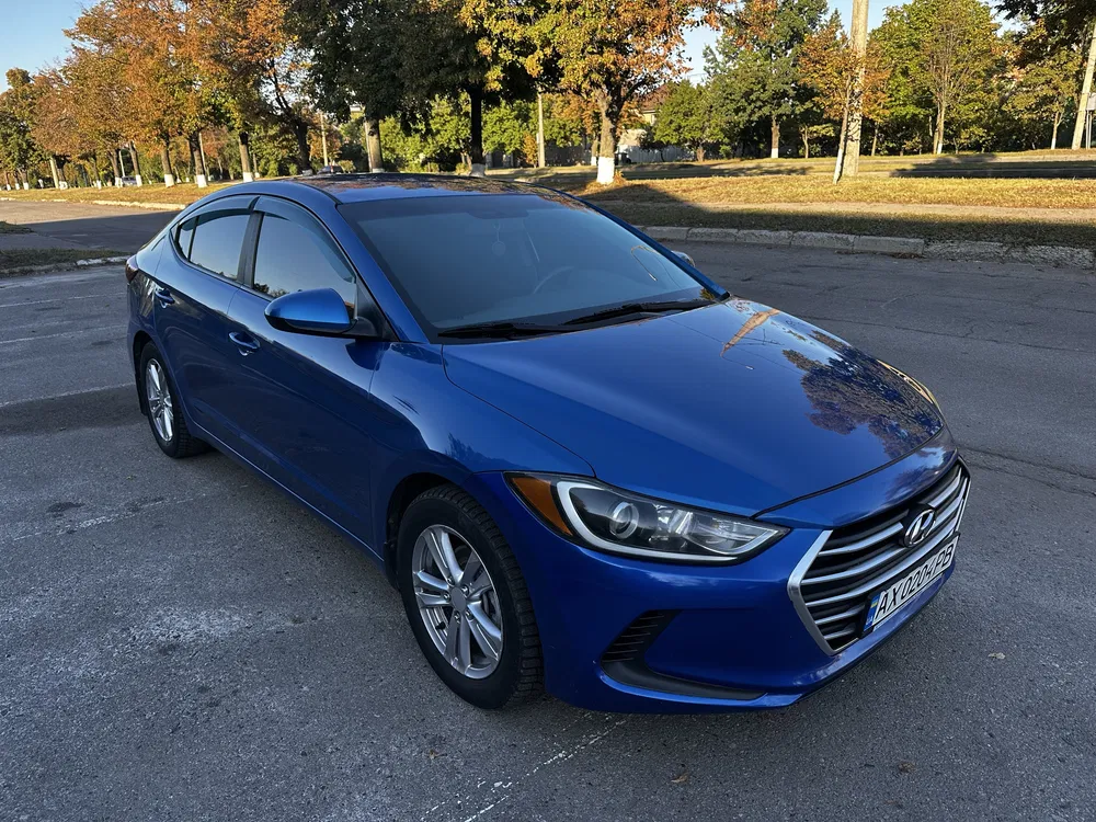 Фото 2017 Hyundai Elantra