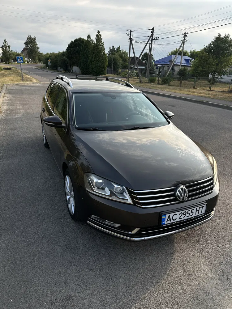 Фото 2011 Volkswagen Passat Variant