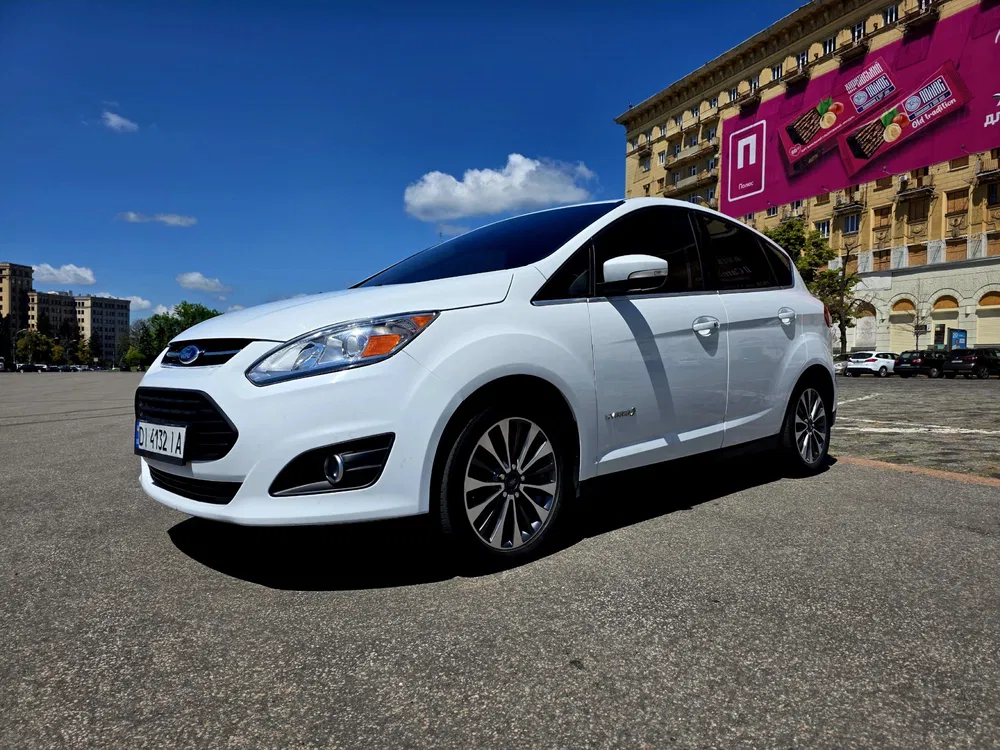 Фото 2017 Ford C-MAX