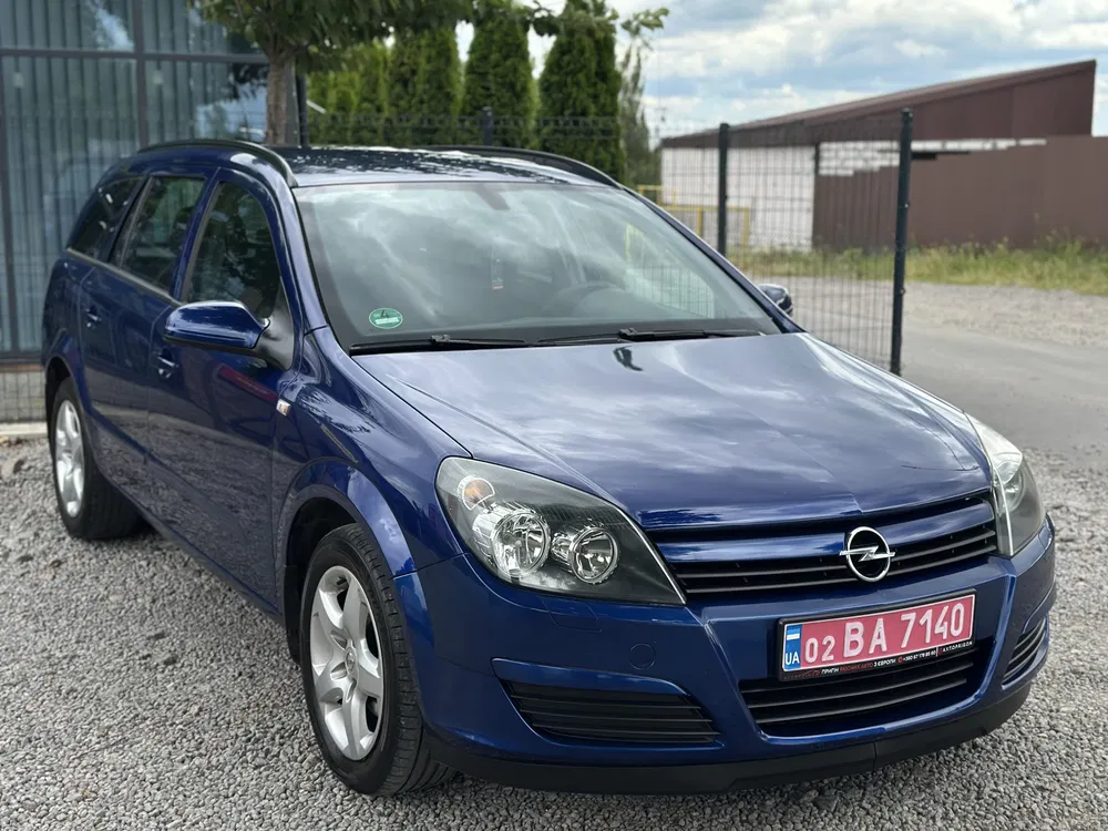Фото 2005 Opel Astra