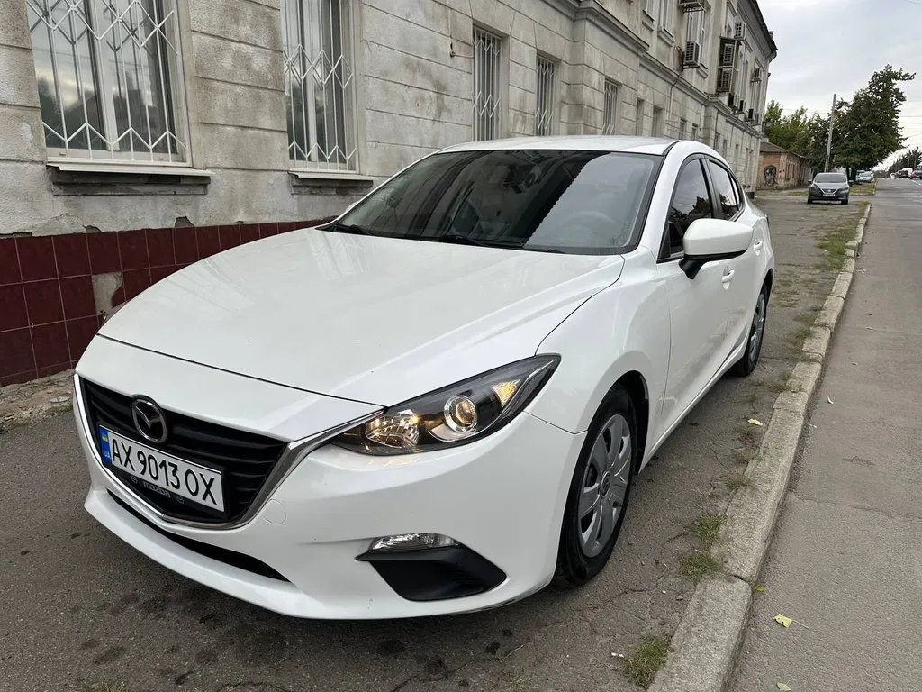 Фото 2015 Mazda 3
