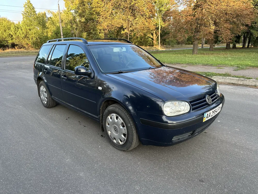 Фото 2004 Volkswagen Golf