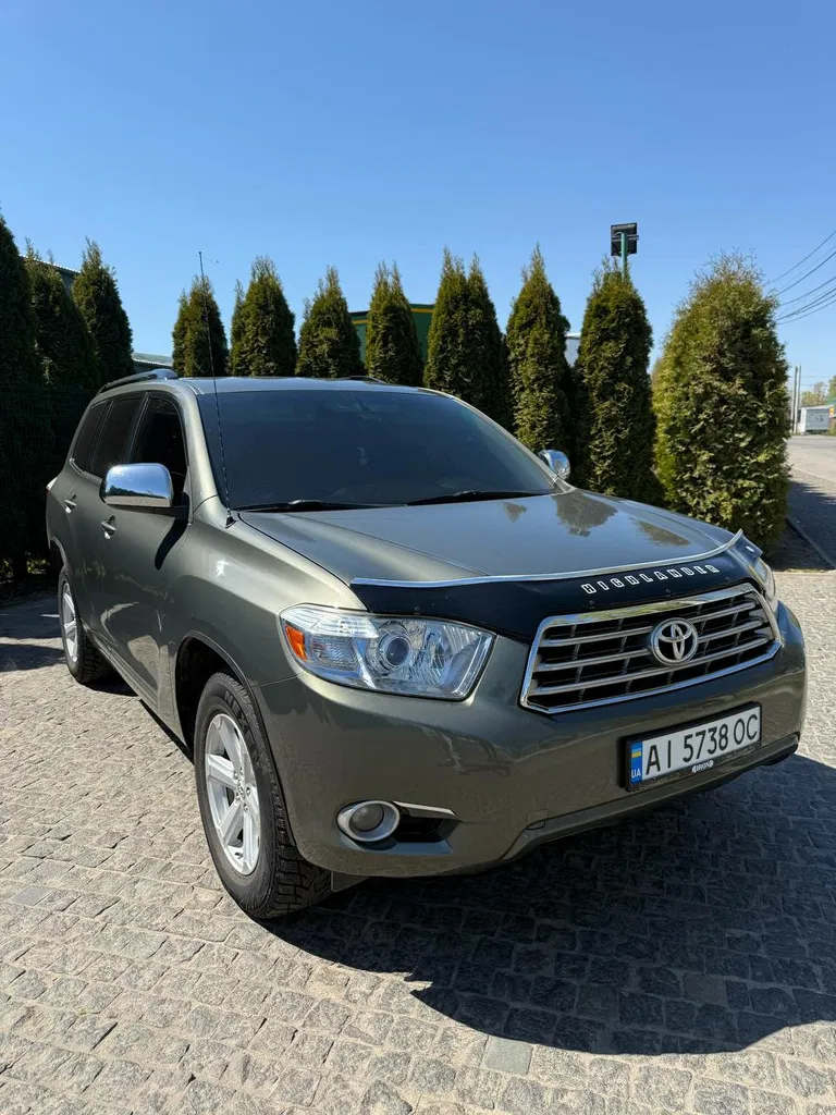 Фото 2010 Toyota Highlander
