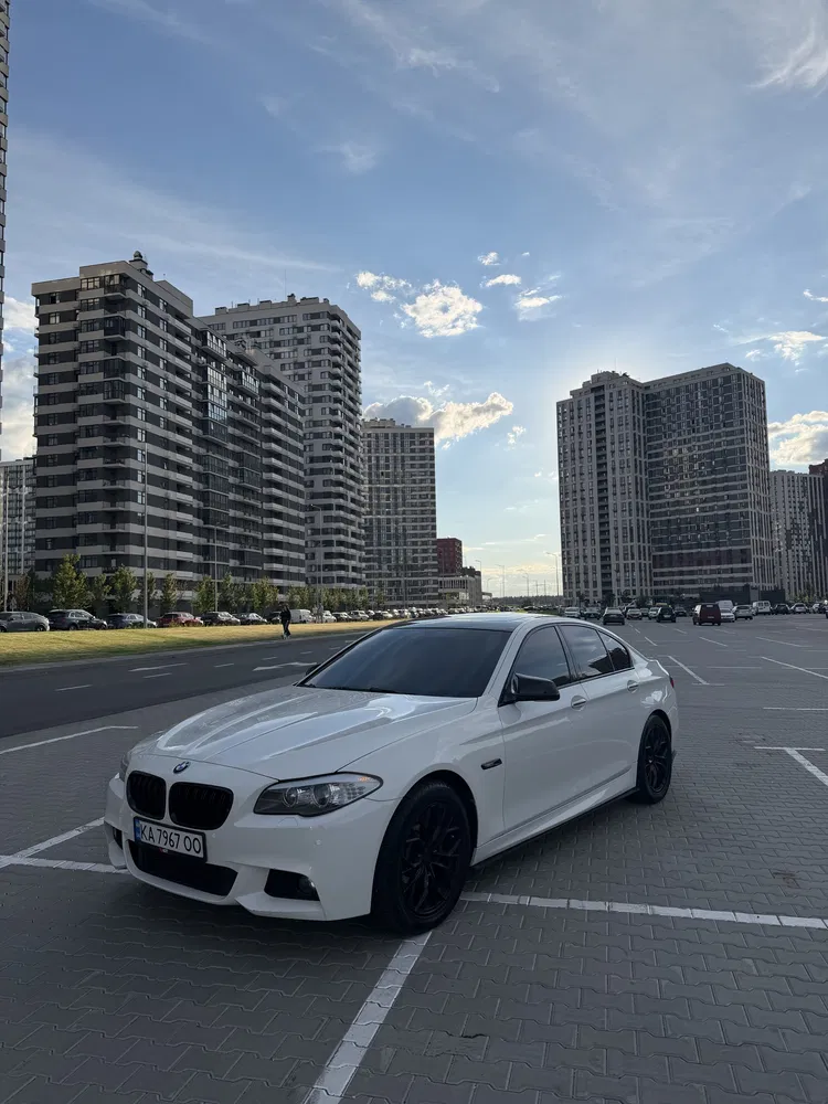 Фото 2012 BMW 5 серія