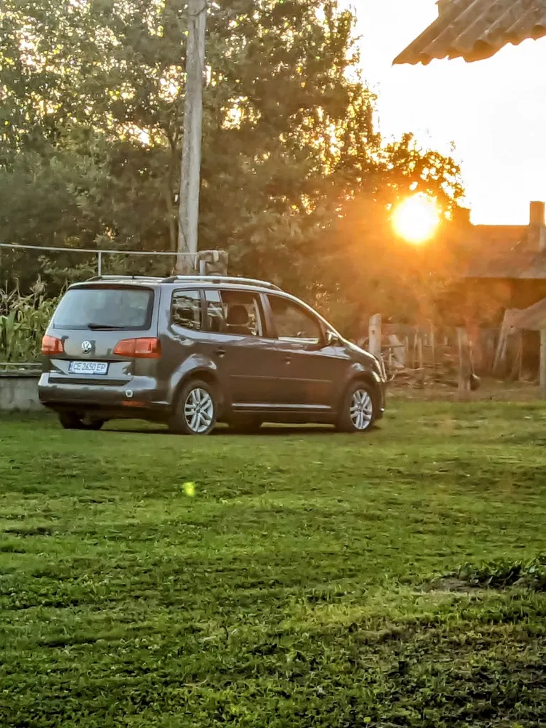 Фото 2011 Volkswagen Touran