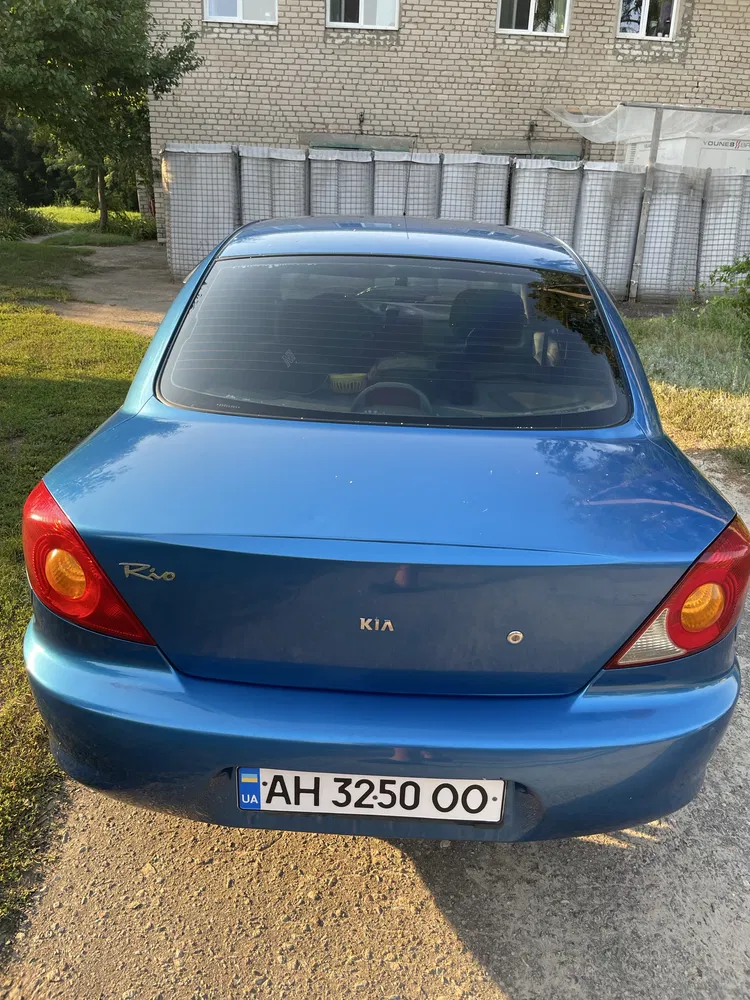 Фото 2002 Kia Rio (Pride)
