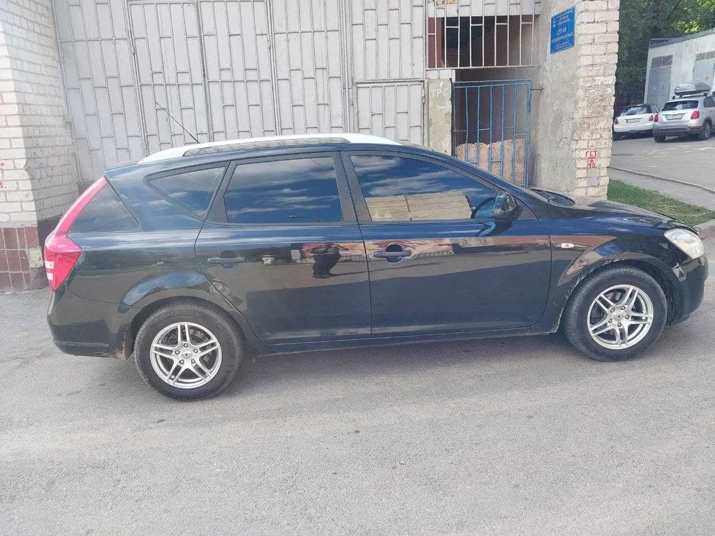 Фото 2007 Kia Besta