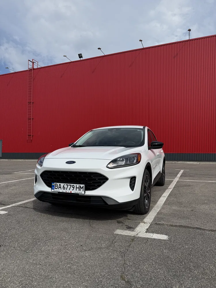 Фото 2022 Ford Escape