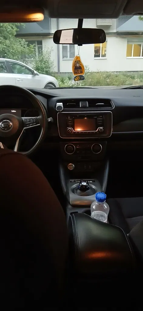 Фото 2018 Nissan Leaf