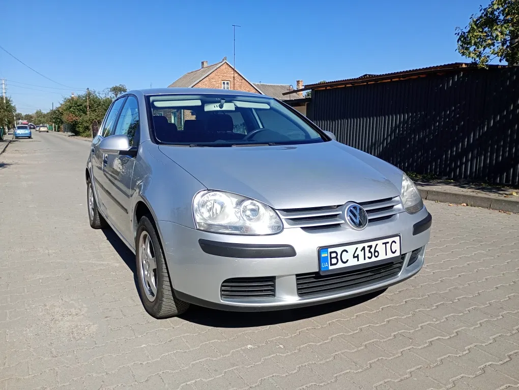 Фото 2003 Volkswagen Golf