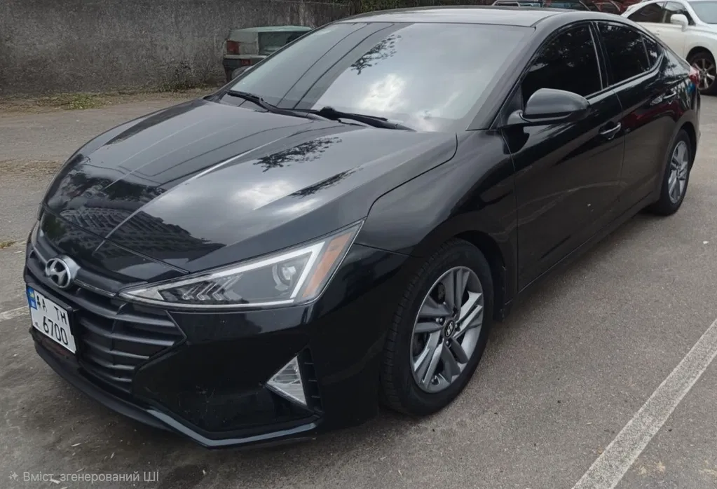 Фото 2019 Hyundai Elantra