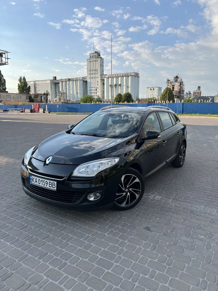 Фото 2012 Renault Megane