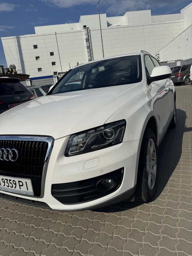 Фото 2010 Audi Q5