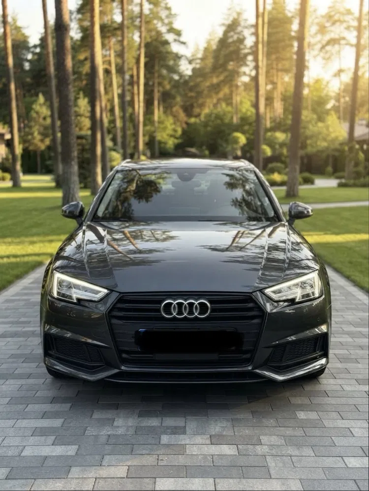 Фото 2019 Audi A4