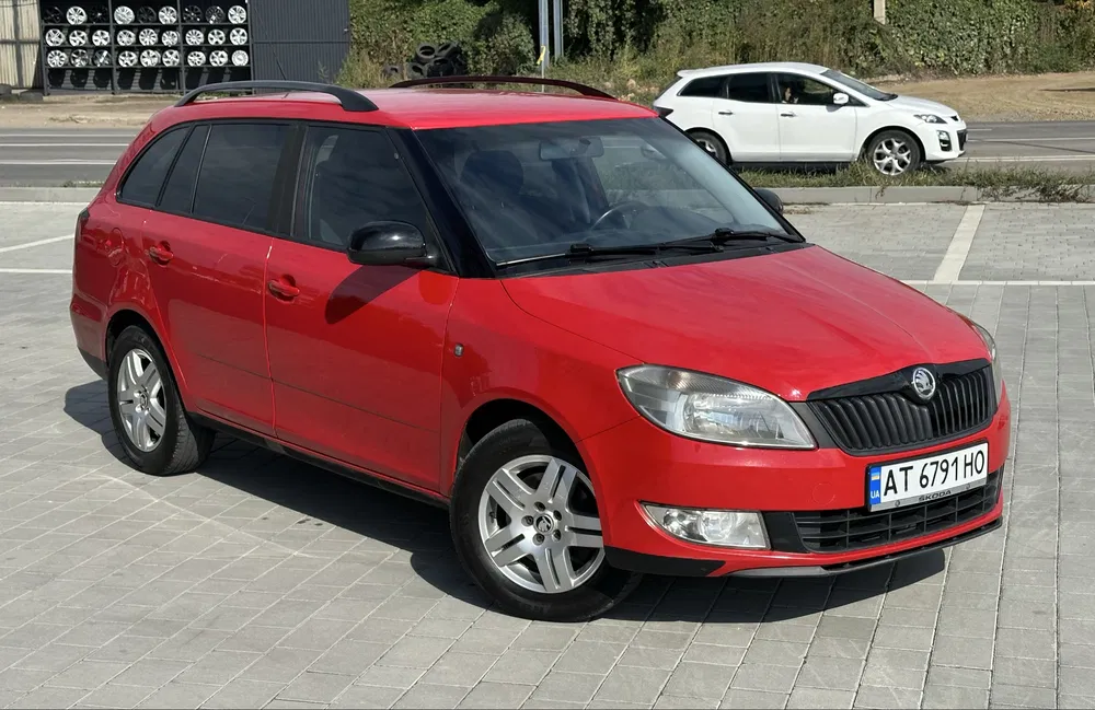 Фото 2010 Skoda Fabia