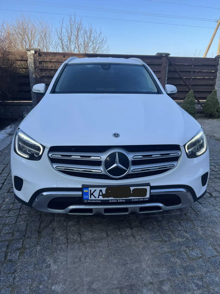Фото 2021 Mercedes-Benz glc