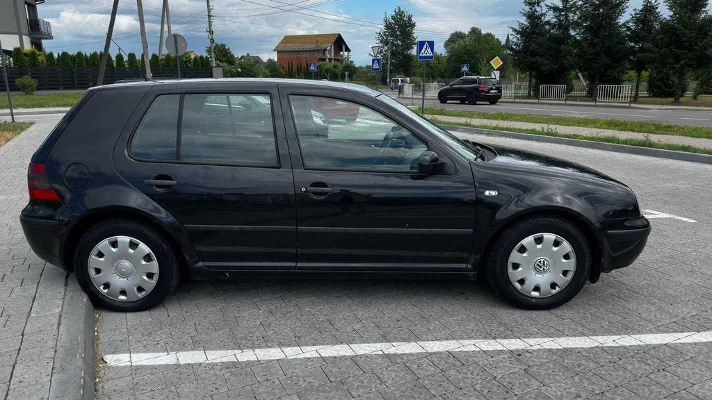 Фото 2001 Volkswagen Golf