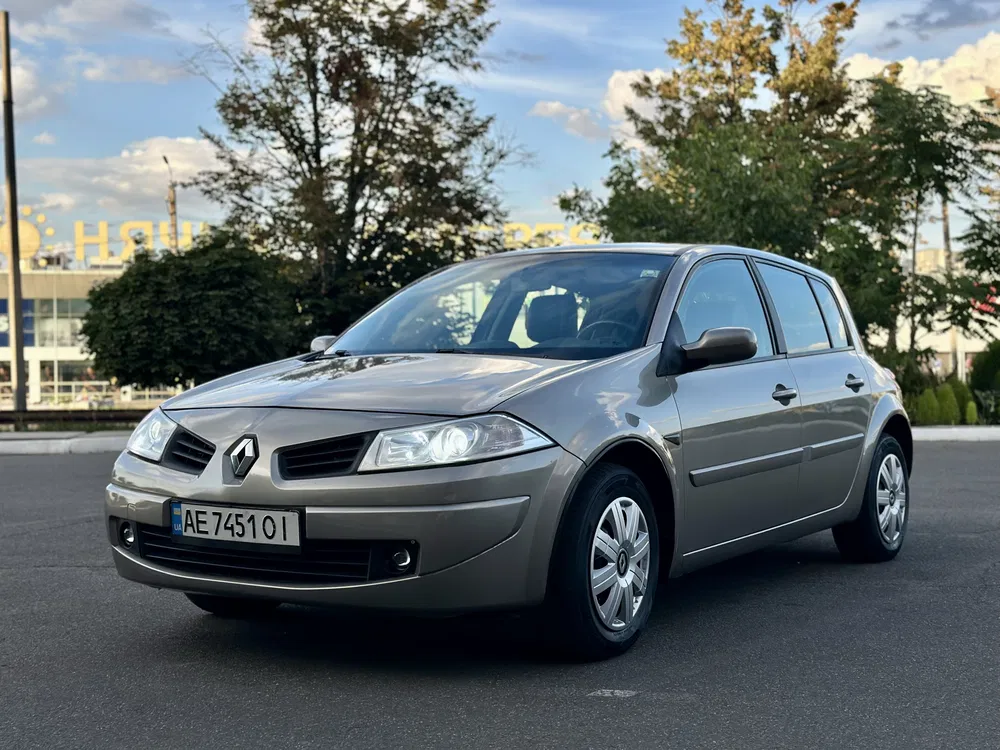 Фото 2008 Renault Megane