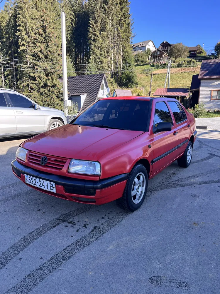 Фото 1993 Volkswagen Vento