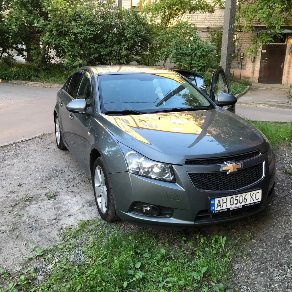 Фото 2011 Chevrolet Cruze