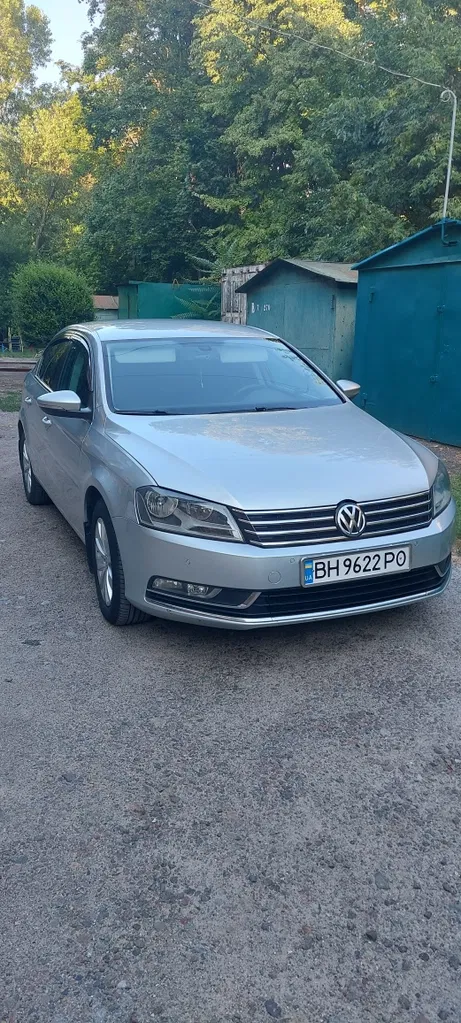 Фото 2011 Volkswagen Passat Sedan