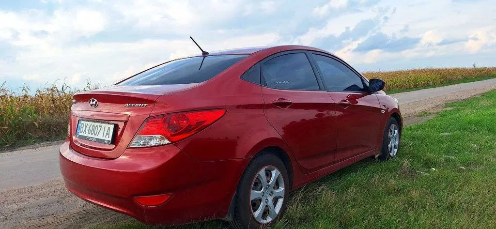 Фото 2011 Hyundai Accent