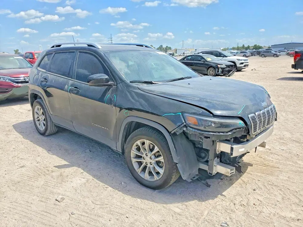 Фото 2021 Jeep Cherokee