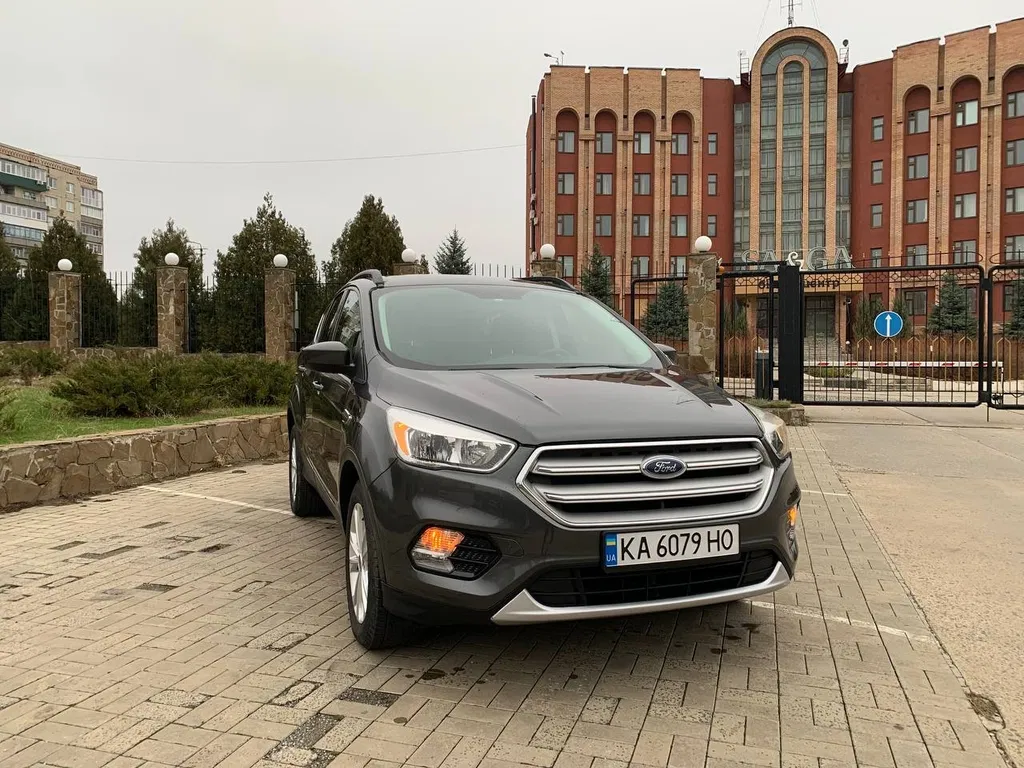 Фото 2017 Ford Escape