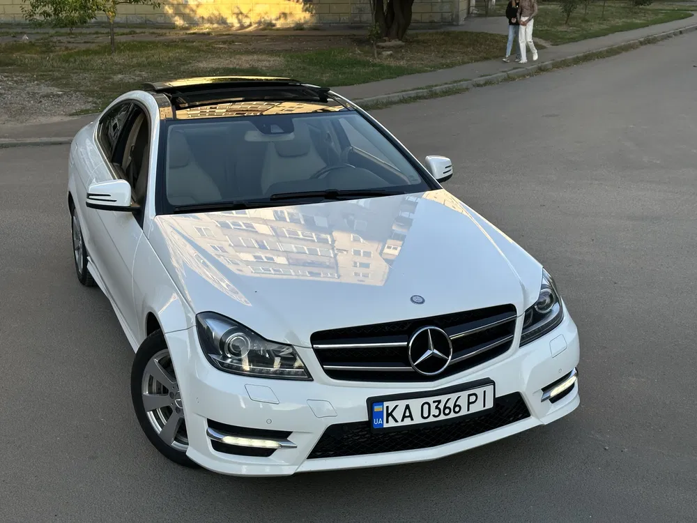 Фото 2015 Mercedes-Benz 250