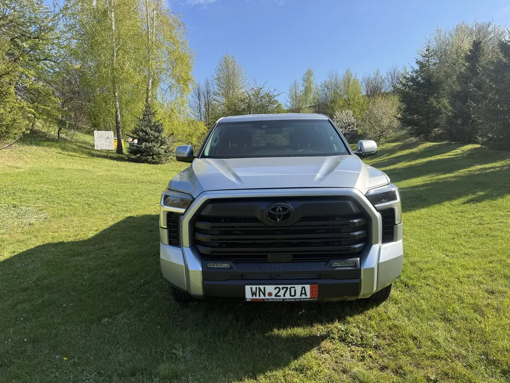 Фото 2023 Toyota Tundra