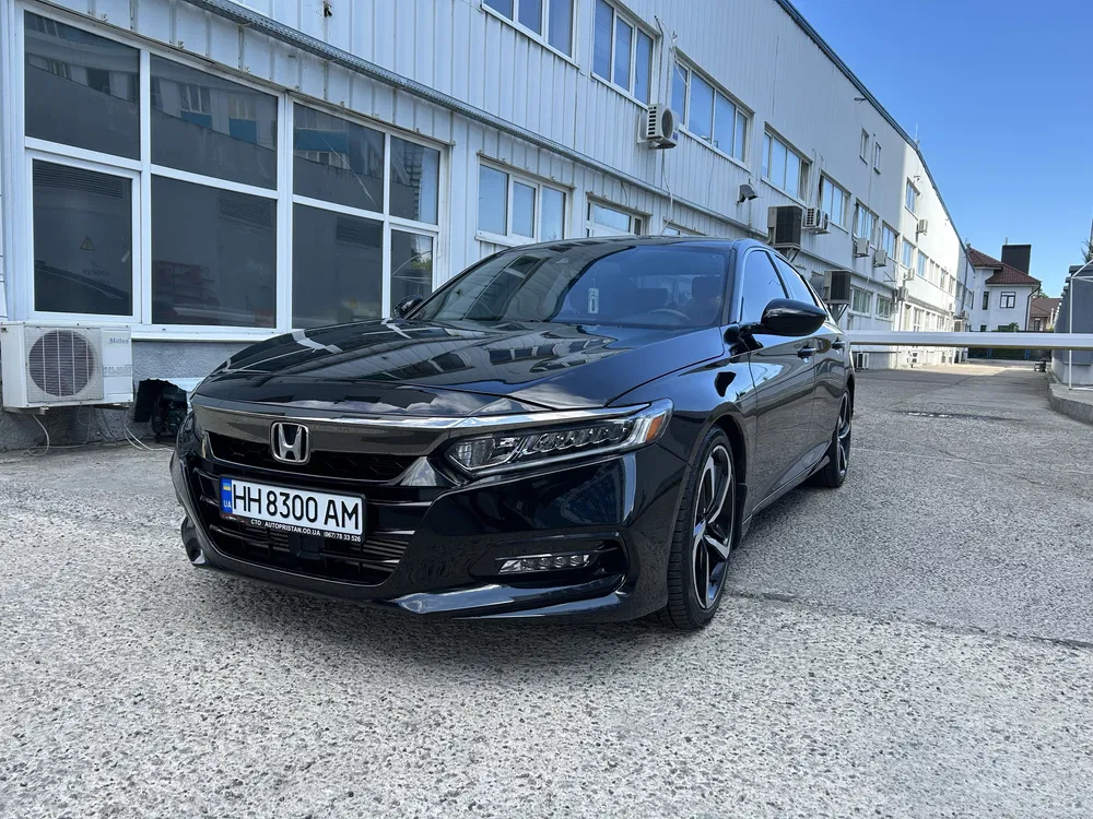 Фото 2019 Honda Accord