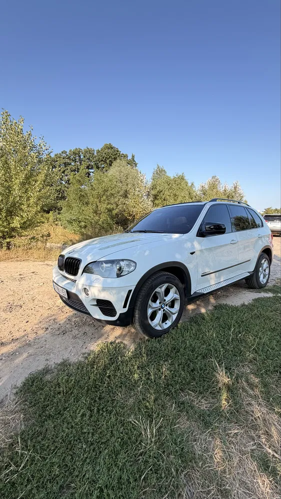 Фото 2011 BMW X5