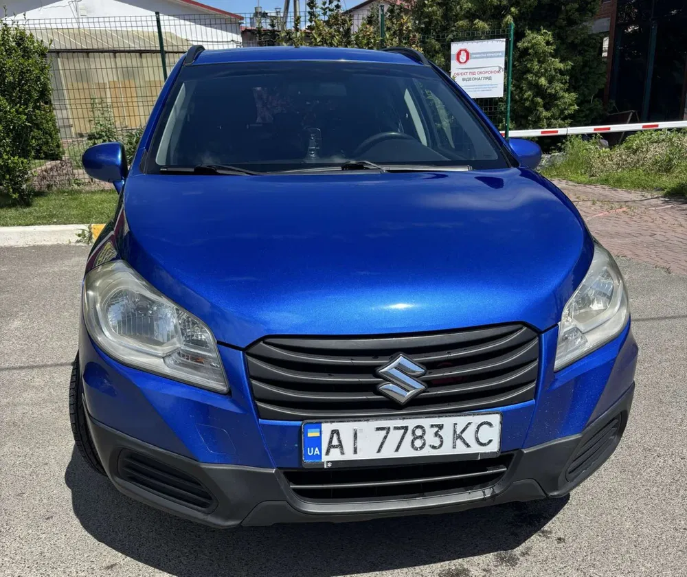 Фото 2013 Suzuki SX4