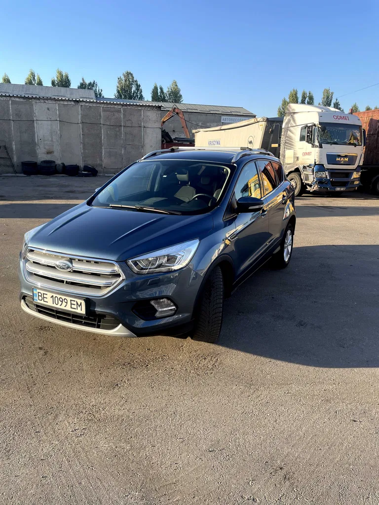 Фото 2019 Ford Kuga