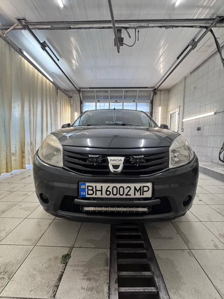 Фото 2008 Dacia Sandero