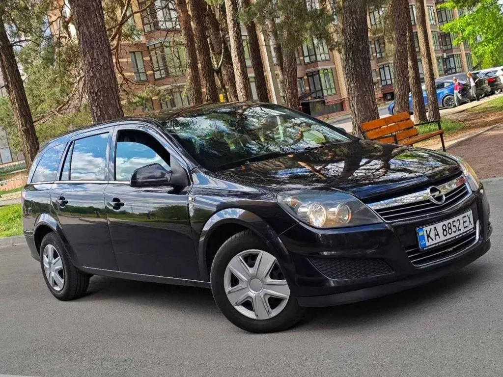 Фото 2010 Opel Astra