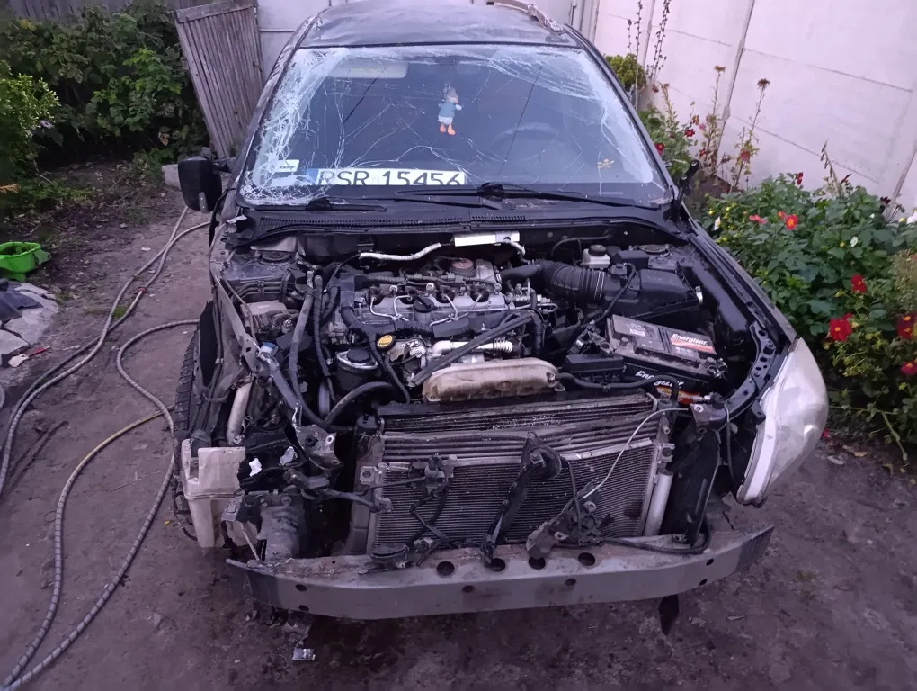 Фото 2006 Toyota Avensis