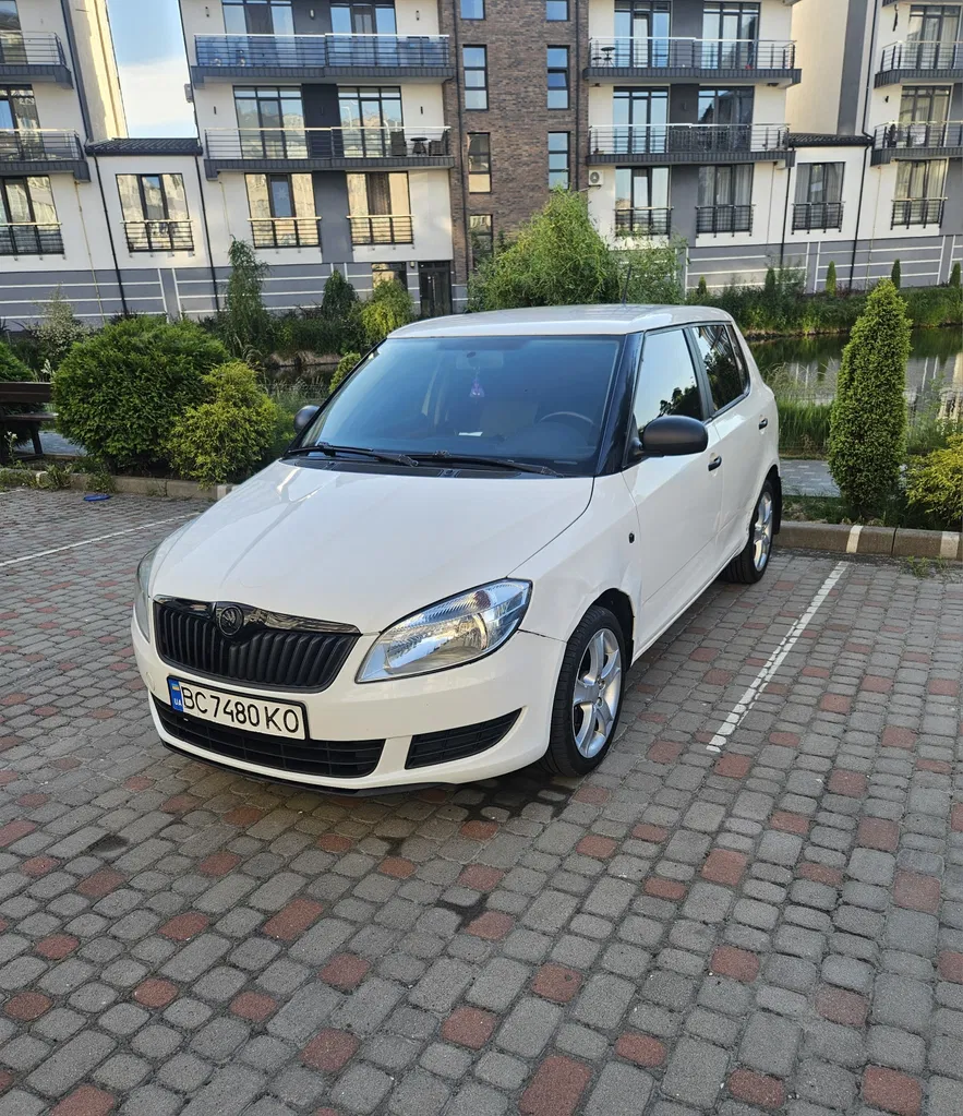 Фото 2010 Skoda Fabia