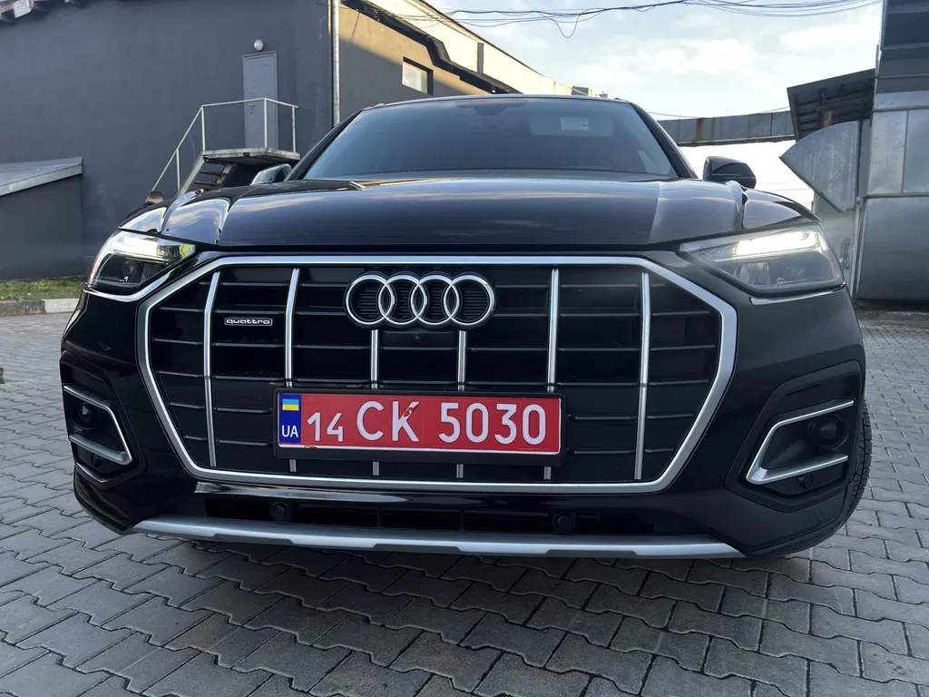 Фото 2021 Audi Q5