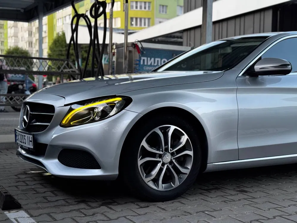Фото 2015 Mercedes-Benz 300