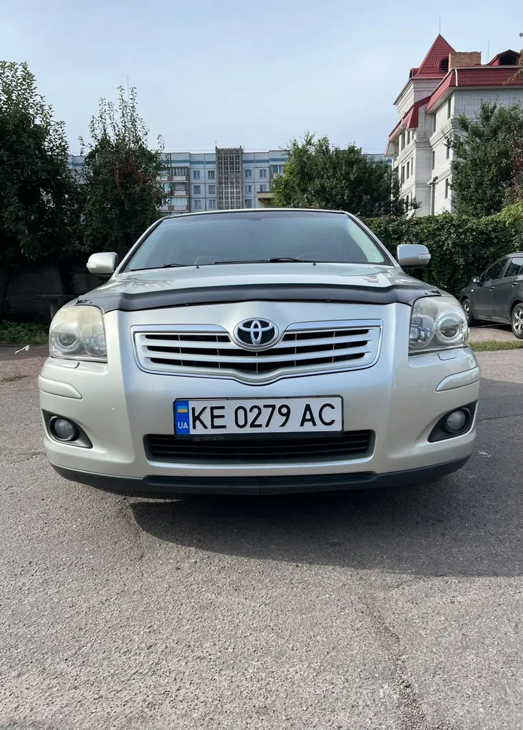 Фото 2006 Toyota Avensis